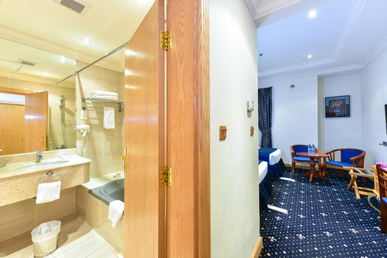 Cayam Hotel Doha Exterior photo